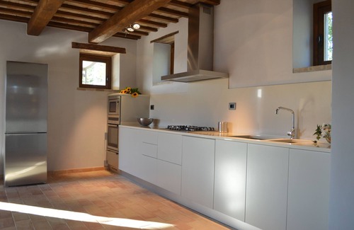 Ponzano di Fermo House | Villa Casale Leporello, sleeps 7, with pool in stunning location