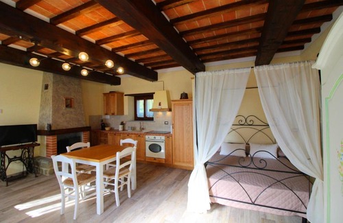 Castel Focognano Villa | VILLA CASALTE