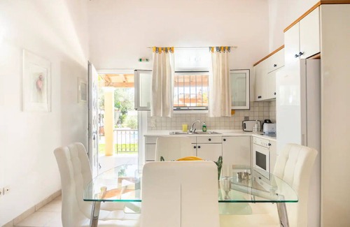 Agios Georgios Villa | Villa- Cassandra n500meters from the beach.