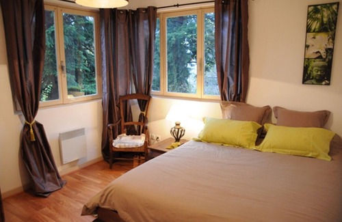 Vancia - Crepieux House | Villa Castel Pavilion Room