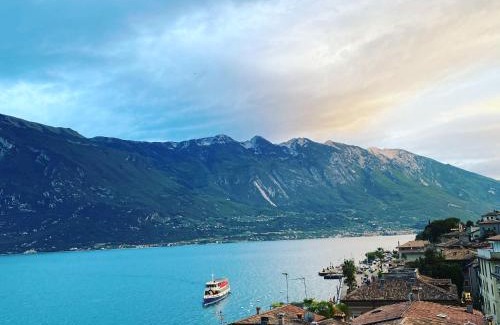 Limone sul Garda Villa | Villa Castello