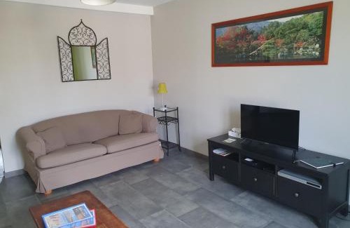 Grandcamp-Maisy House | Villa centre ville à 100m de la plage, pour 20 personnes