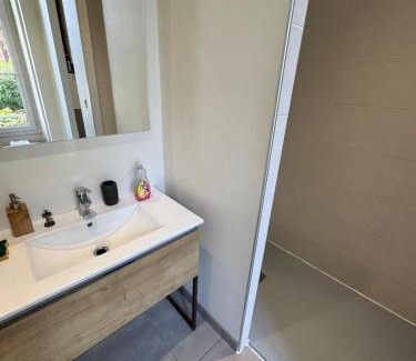 Brive-la-Gaillarde Apartment | Villa Chadourne - Chambre type Hotel - ACCORDS