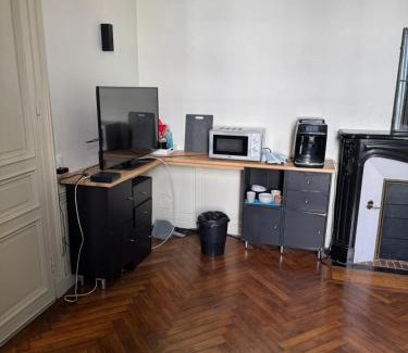 Brive-la-Gaillarde Apartment | Villa Chadourne - Chambre type Hotel - ACCORDS