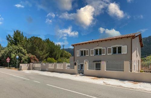 Villaggio delle Mimose Apartment | Villa Chiara Solanas