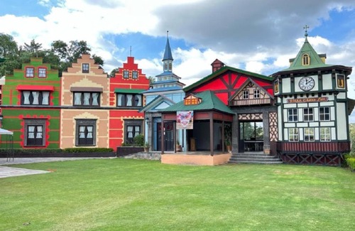 El Oro Hotel | Villa Claus Inn