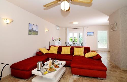 Pieve Vecchia Villa | Villa con giardino privato, tre camere, due bagni