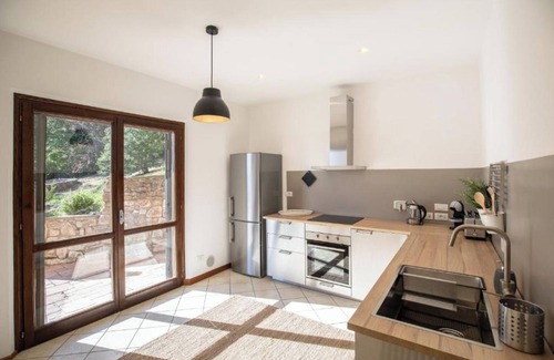 San Mariano Villa | Villa 'Con Piscina' with Lake View, Private Garden and Wi-Fi