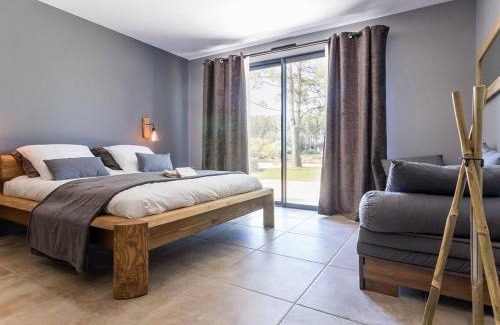 Ligne House | Villa Contemporaine avec Spa, Sauna, Piscine et Île Privative près de Nantes - FR-1-306-866