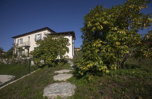 Luino Villa | Villa Corbezzolo