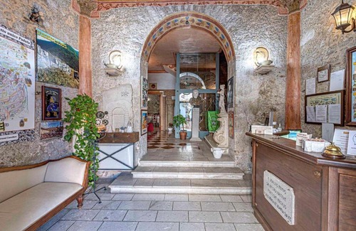 Padula Hotel | Villa Cosilinum