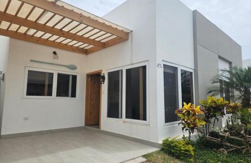 Salinas Villa | Villa Country Club Salinas