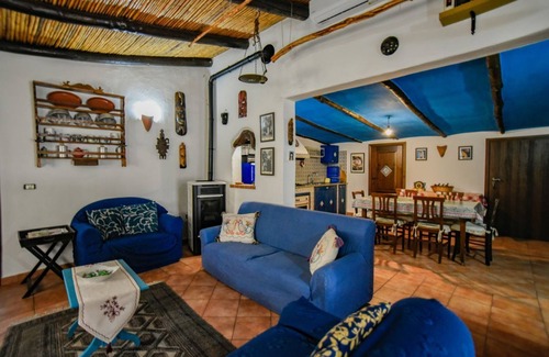 Oliena Villa | Villa Cusidore with large garden