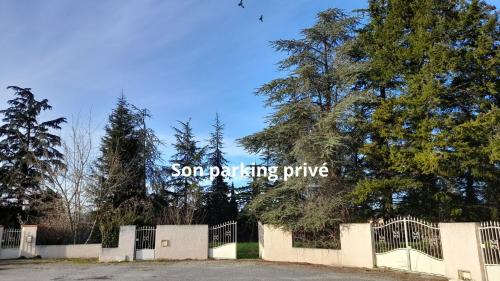 Lauraguel House | Villa Cyprès 5 chambres aires de jeux, forêt, accessibilité PMR