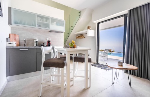 Koutsounari Apartment | Villa Daniela Apartments with pool and seaview