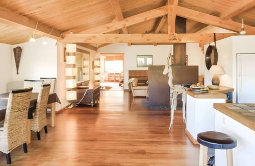 Moureze Villa | Villa 'Dans Site Exceptionnel' with Mountain View, Wi-Fi and Air Conditioning