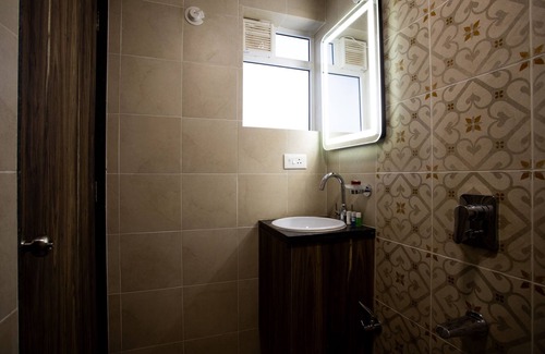 Kudal Hotel | Villa De Orange