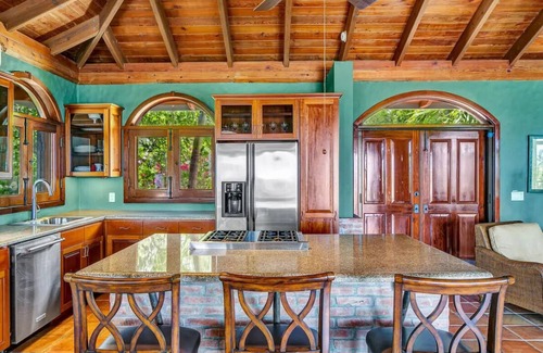 Monte House | Villa De Vida