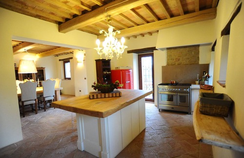 Perugia Villa | "Villa dei Cavalli" Luxury in the country with magnificent Sw. Pool in Perugia