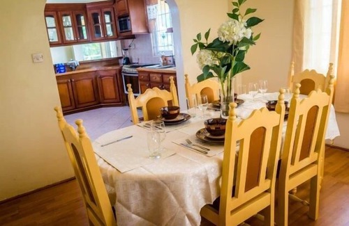 Bois d'Orange Villa | Villa Del Sol - Affordable yet Luxurious
