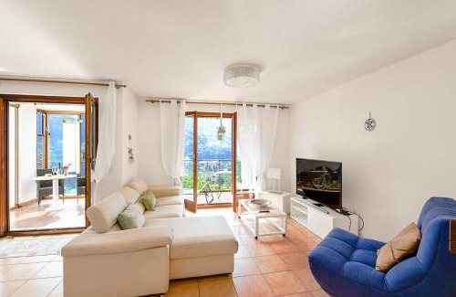 Arogno Villa | Villa Delle Rose - Happy Rentals
