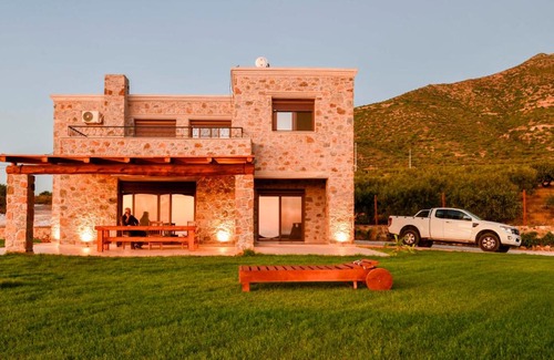 Livadia Villa | VILLA DEMETRA
