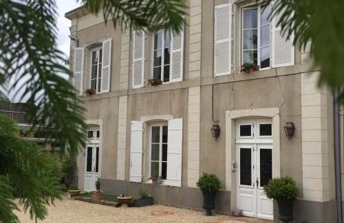Thouars Bed & Breakfast | Villa des Glycines