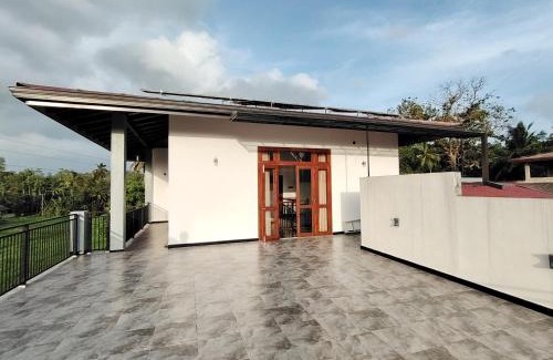 Padinnoruwa Villa | Villa Dew Drops - Galle