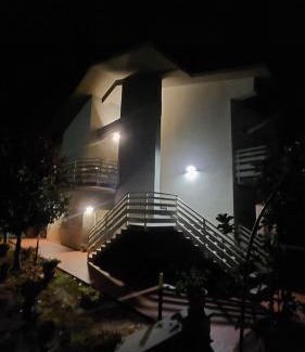 Gambassi Terme Apartment | Villa Dina in Gambassi Terme along the Via Francigena