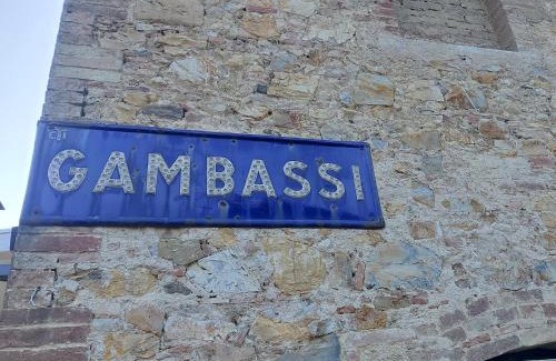 Gambassi Terme Apartment | Villa Dina in Gambassi Terme along the Via Francigena