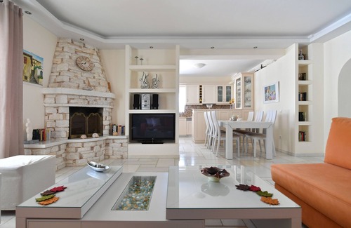 Aliki Villa | Villa Dionysos - villa with sea view,outdoor pool,bar and barbecue!