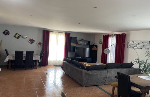 Marsaneix Villa | Villa 'Domaine Anjou' with Private Pool, Private Terrace and Wi-Fi