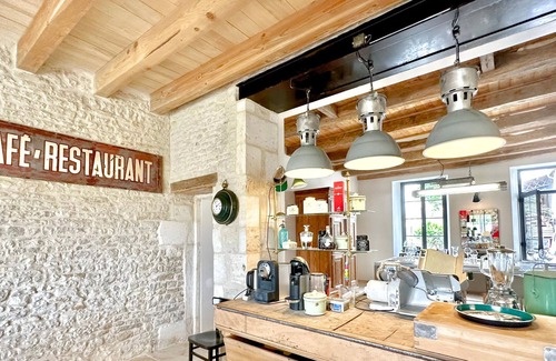 Nuaille d'Aunis House | Villa/Domaine de Stian - 600m2 just renovated 21 min from La Rochelle!
