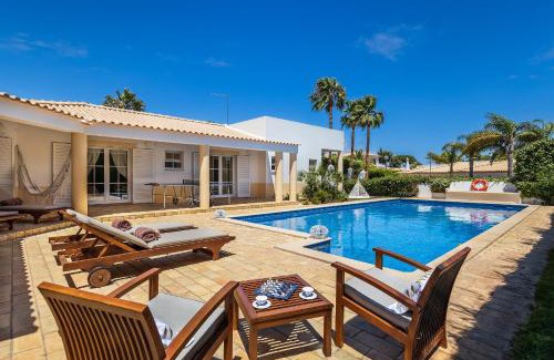 Branqueira Villa | Villa Dome by OCvillas