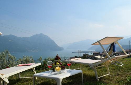 Costa Volpino Villa | Villa Domus Bianca Mountain Lake Iseo Hospitality