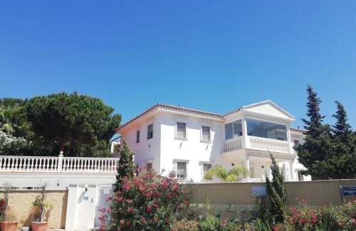 Urbanizacion Hacienda las Chapas Villa | Villa Domus Vesta