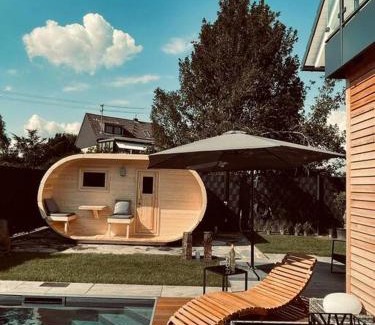 Niederkassel Villa | Villa Dreamy Vibes mit Privatem Pool & Rheinblick