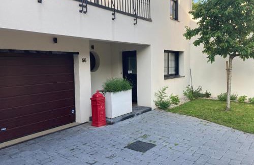 Flore Apartment | Villa du jardin des plantes 56 Rue Prémartine