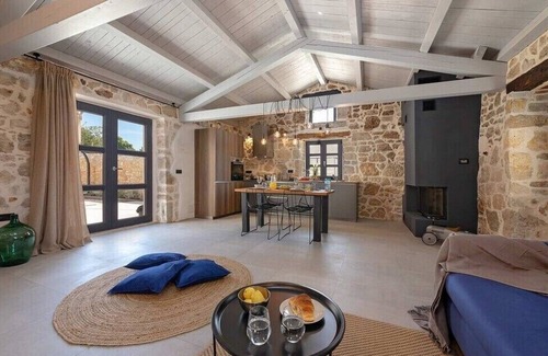 Vrznaveri Villa | Villa Dvori with Private Pool