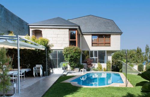 Saians House | Villa El Castañal con Piscina Privada