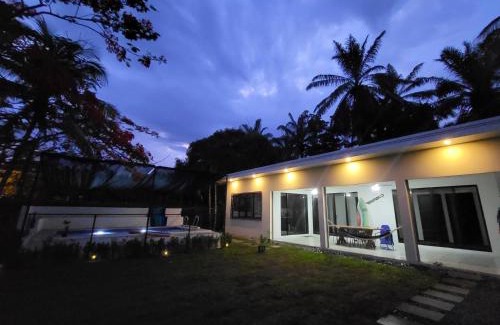 Parrita Villa | Villa Elenita - Pura Vida