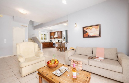 Gerani Villa | Villa Elessa - Three Bedroom Villa, Sleeps 6