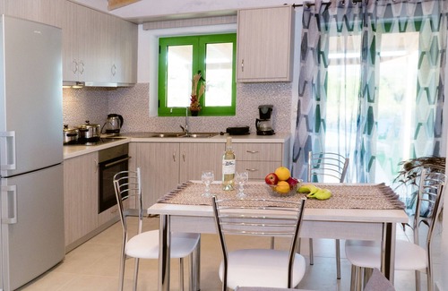 Lampini Villa | Villa Elia with mountain and lake view
