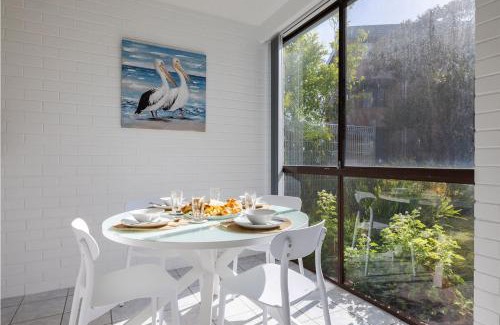 Nelson Bay Apartment | Villa Ellisa, 1 10 Columbia Cl -ground floor unit with beautiful water views & across from the water