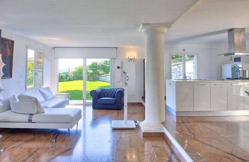 Costarainera Villa | Villa Emanuele Costarainera: wonderful modern villa, for 16 ppl, with garden, heated pool, hot-tub