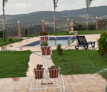 Aguelmam Azegza Villa | Villa en montage