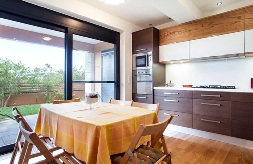 Koutouloufari Villa | Villa Erondas at Koutouloufari overlooking the Aegean Sea