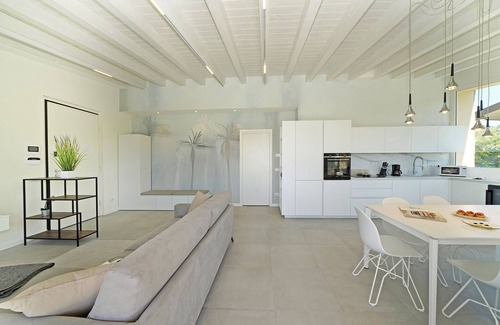 Moniga del Garda Villa | Villa Ester by Wonderful Italy