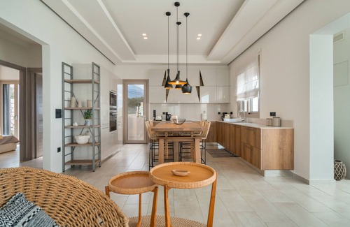 Vlachata Villa | Villa 'Ethereal' with Sea View, Wi-Fi and Air Conditioning