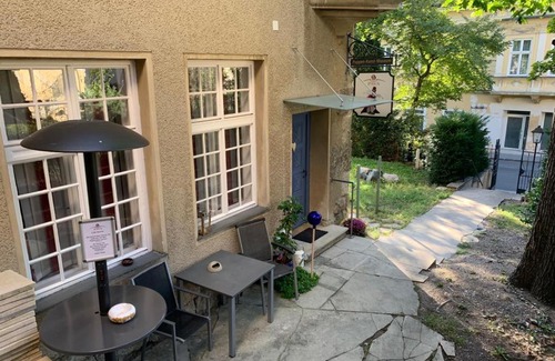 Bad Voeslau Apartment | Villa für Präsentationen und Events, Eine Nacht im Puppenmuseum erleben